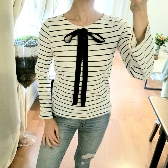 J. Crew Tops - J. Crew 100% Cotton Le Velvet Bow Stripe Shirt